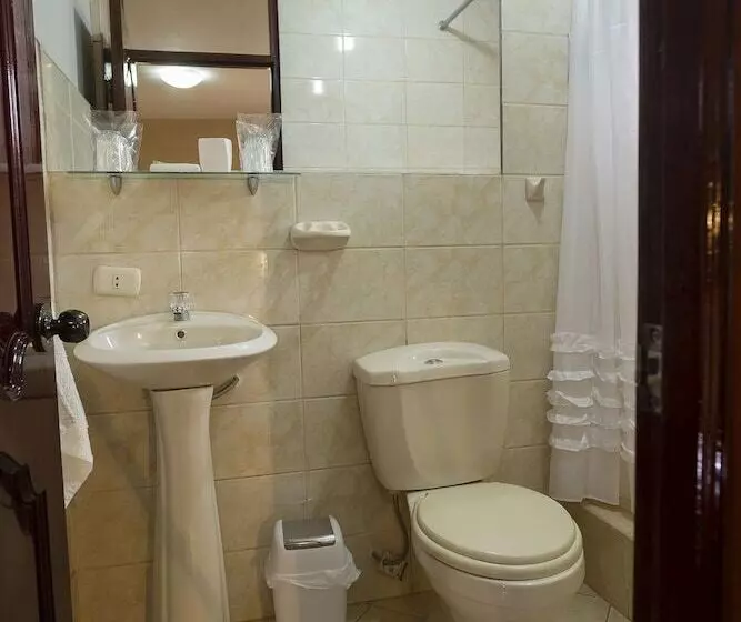هاستل Yucay Plaza Inn