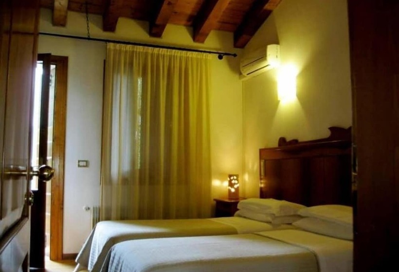 Hotel Agriturismo Melo In Fiore Con Camere E Colazioni Nella Zona Del Prosecco Docg Asolo