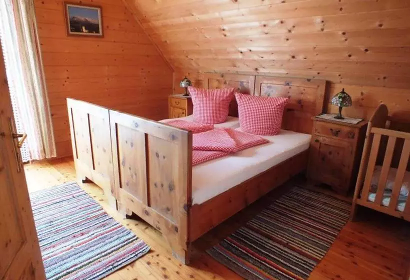 هتل Ferienhaus Zur Alten Schmiede