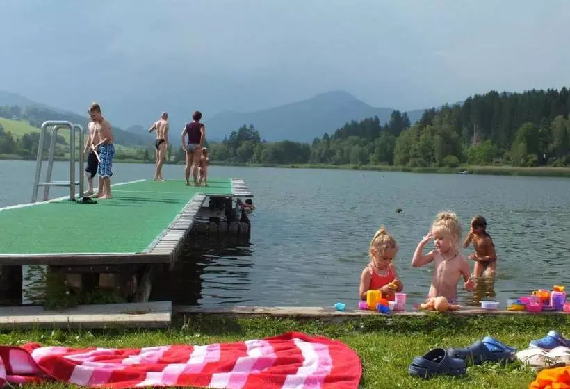 هتل Ferienhaus Zur Alten Schmiede