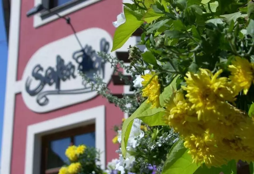 Retkeilymaja Gasthof Safenhof