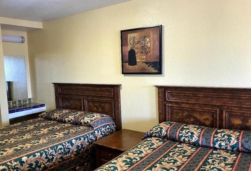 Hacienda Motel