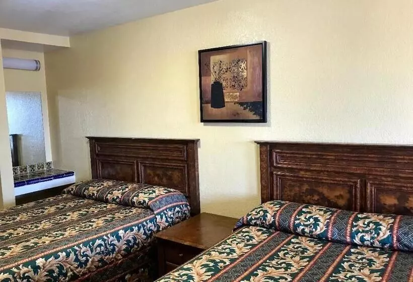Hacienda Motel