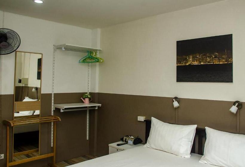 Pensió Allstar Guesthouse