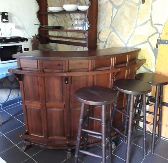 بنسيون Attila S Guest House