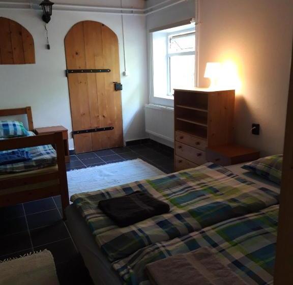 بنسيون Attila S Guest House