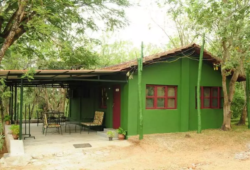 Majatalo Bamboo Banks Farm & Guest House