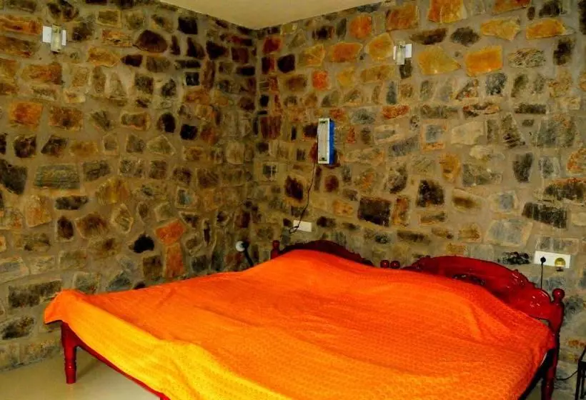 Majatalo Bamboo Banks Farm & Guest House