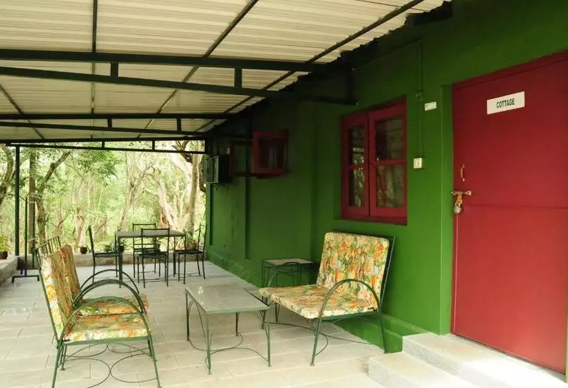 Majatalo Bamboo Banks Farm & Guest House