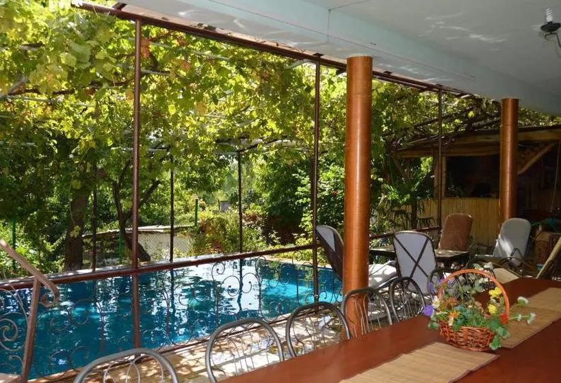 پانسیون Gohar`s Guest House