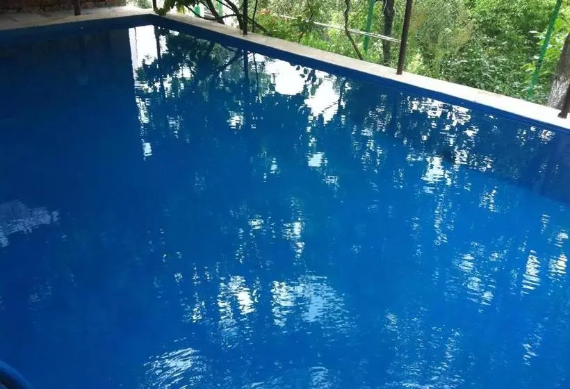 پانسیون Gohar`s Guest House
