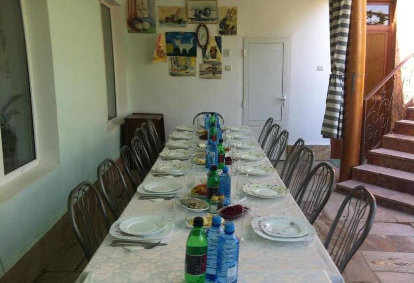 پانسیون Gohar`s Guest House