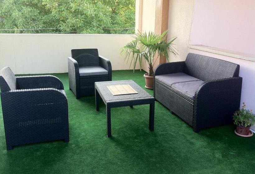 پانسیون Gohar`s Guest House