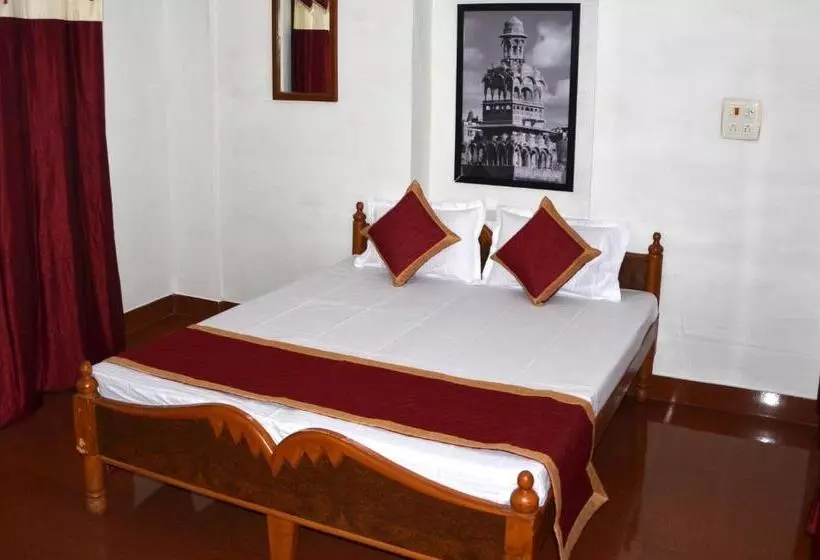 ペンション Gajanand Guest House