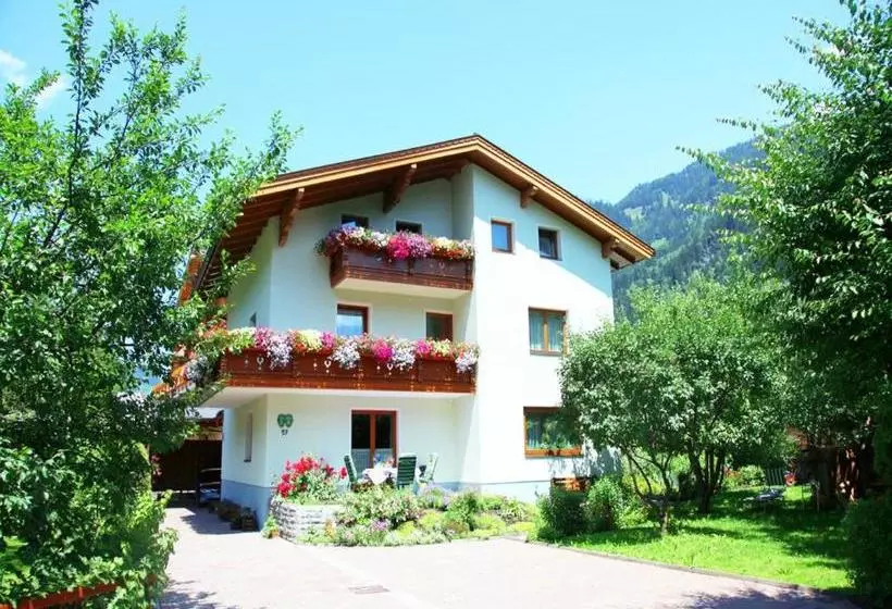 Majatalo Gästehaus Toferer