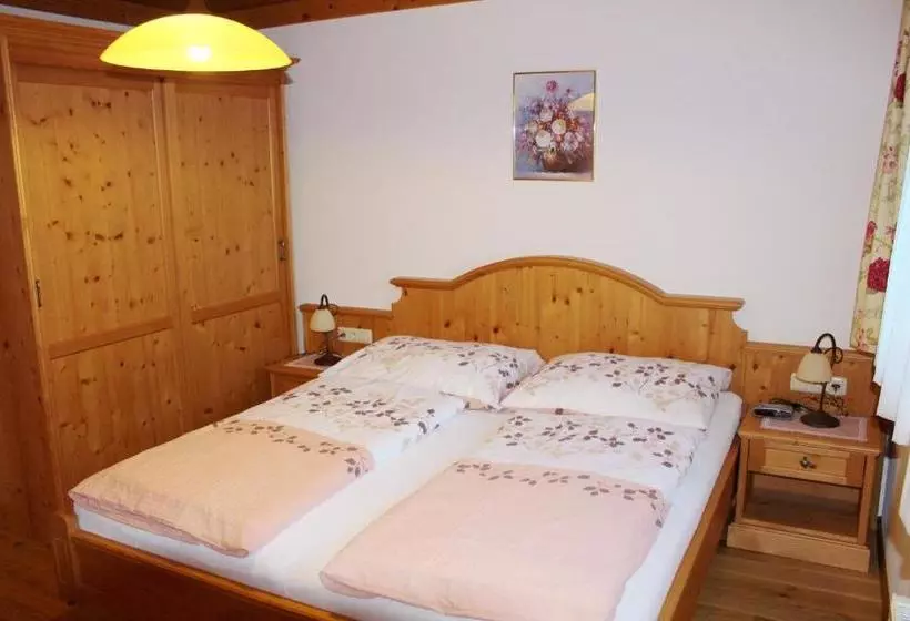 Majatalo Gästehaus Toferer