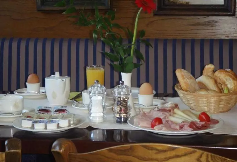 ペンション Gästehaus Trink B&b