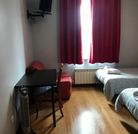 پانسیون Hostal La Concha