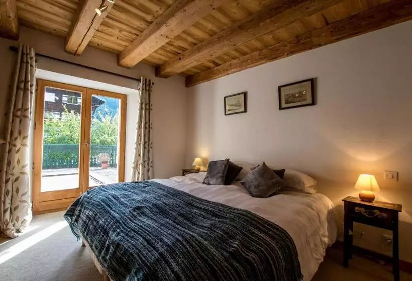 ペンション La Ferme Du Château