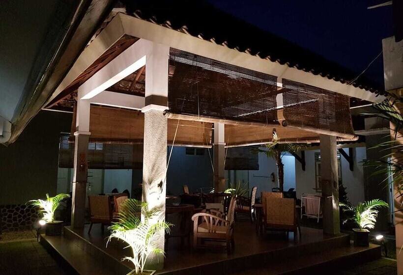 Pensionat Yuwono Hotel & Villa Malioboro