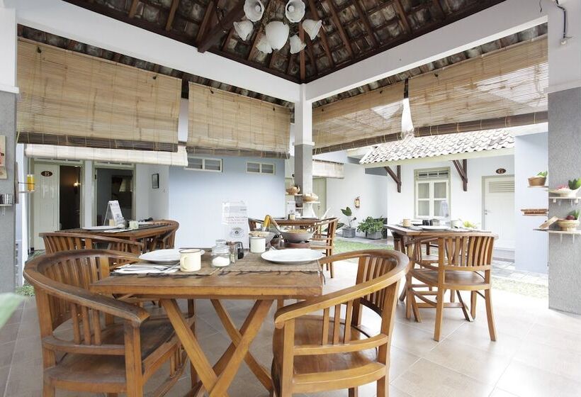 Pensionat Yuwono Hotel & Villa Malioboro