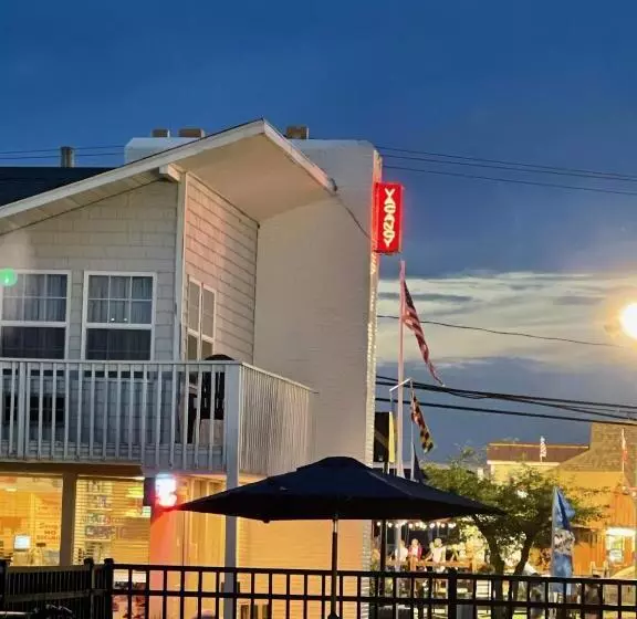 Retkeilymaja Atlantic Coast Inn