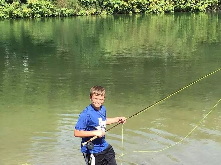 Retkeilymaja Country Woods Inn