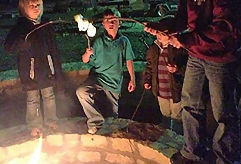 ユースホステル Country Woods Inn