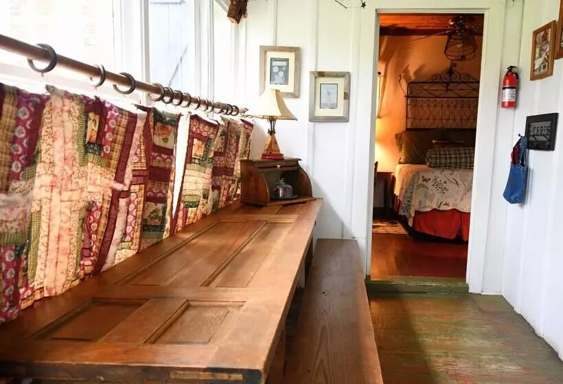 Retkeilymaja Country Woods Inn