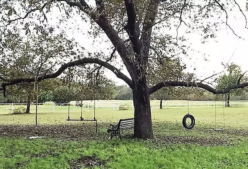 Retkeilymaja Country Woods Inn