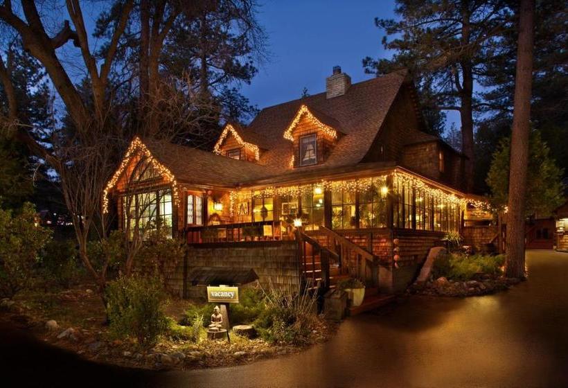 هاستل Strawberry Creek Inn