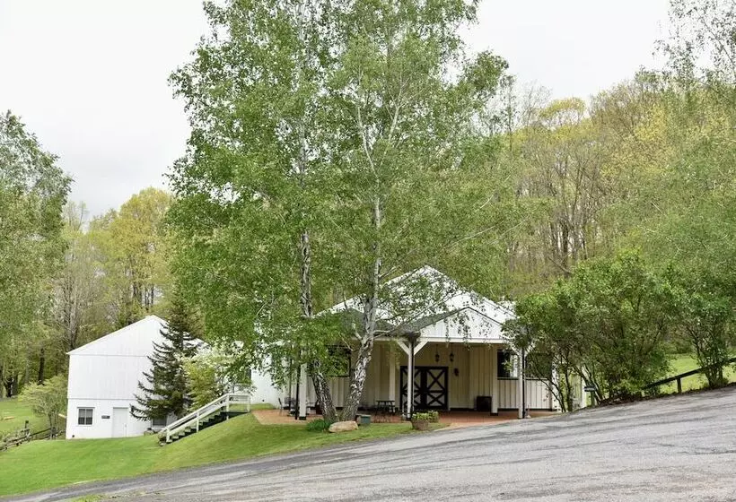 Retkeilymaja Vine Cottage Inn