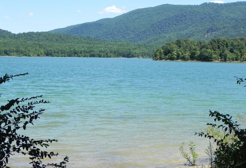 ユースホステル Vine Cottage Inn