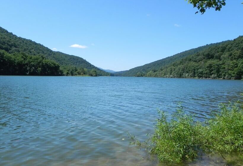 ユースホステル Vine Cottage Inn