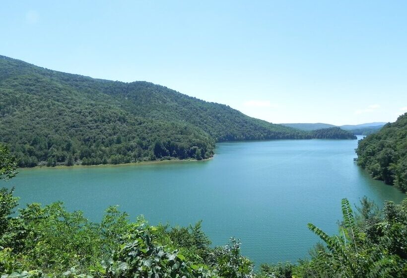 ユースホステル Vine Cottage Inn