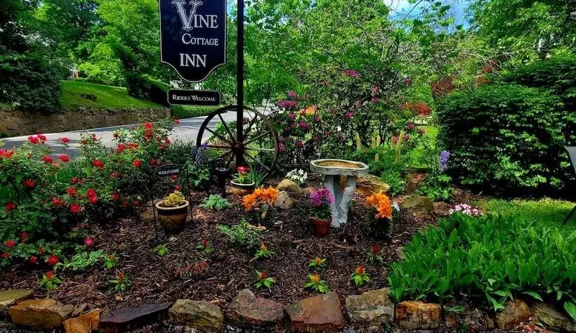 Retkeilymaja Vine Cottage Inn