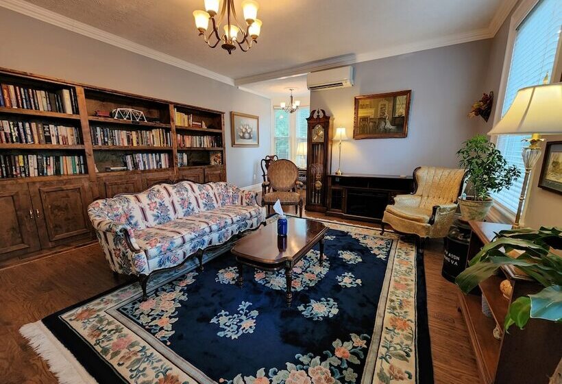 ユースホステル Vine Cottage Inn