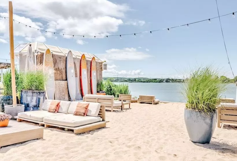 Hotelli The Surf Lodge