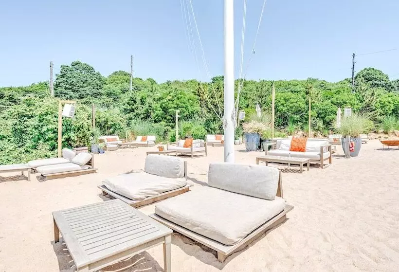 Hotelli The Surf Lodge