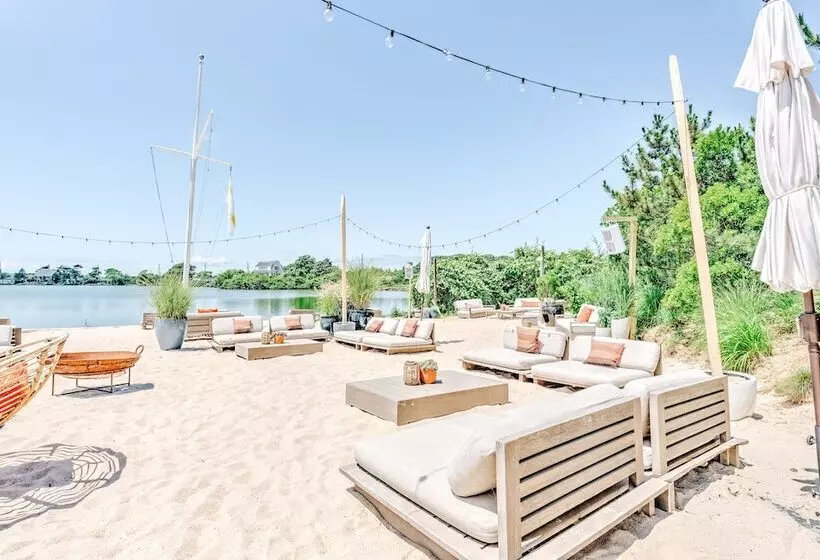 Hotelli The Surf Lodge