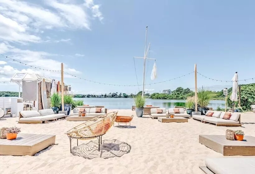 Hotelli The Surf Lodge