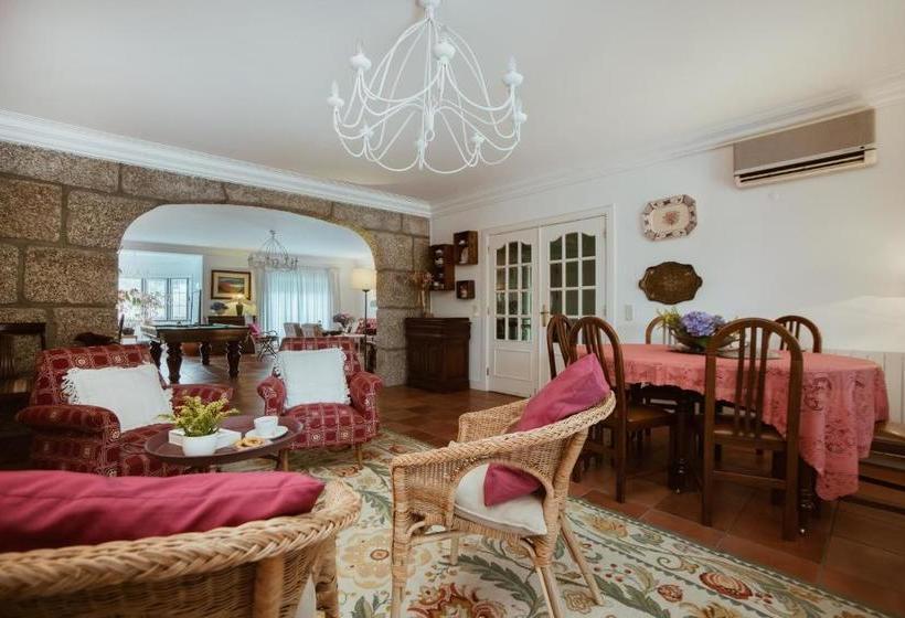 پانسیون Casa Do Almocreve