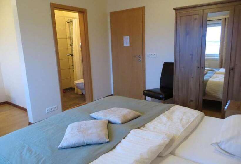 پانسیون Guesthouse Vellir