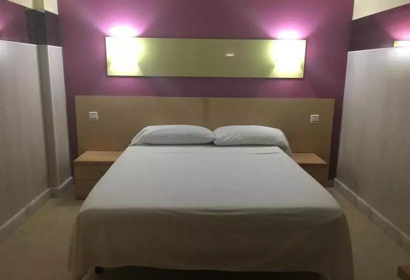 ペンション Hostal Ducal