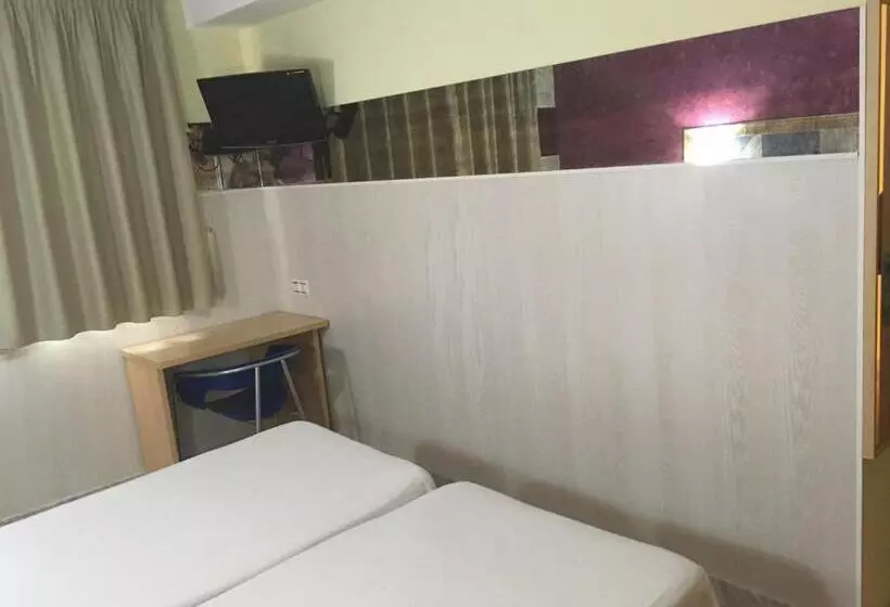 ペンション Hostal Ducal