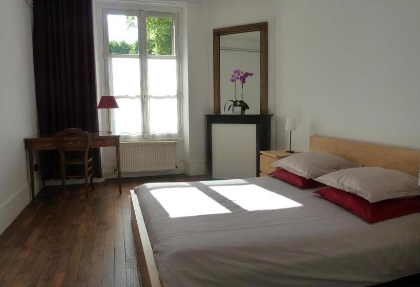 بنسيون Les Carrés