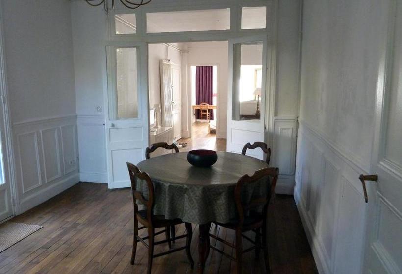 بنسيون Les Carrés