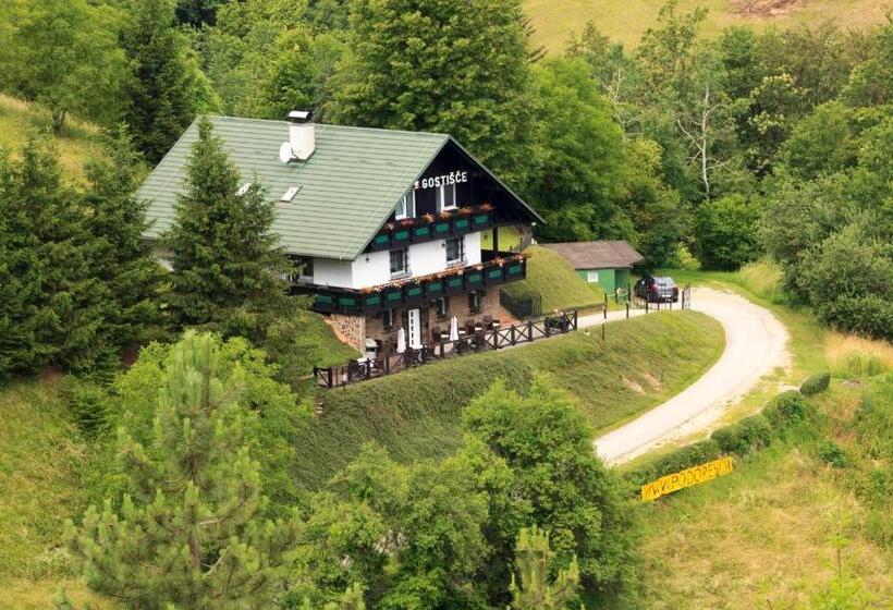 پانسیون Pod Orehi Guest House