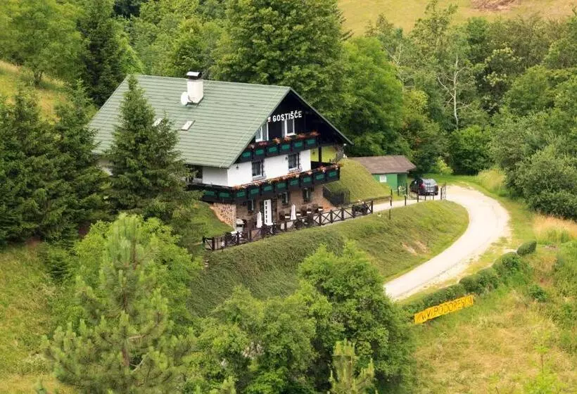 پانسیون Pod Orehi Guest House