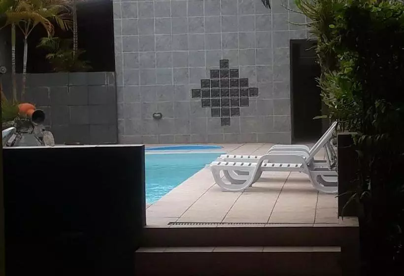 ペンション Pousada Boramar